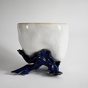 Blue and white glazed decorative ceramic vase